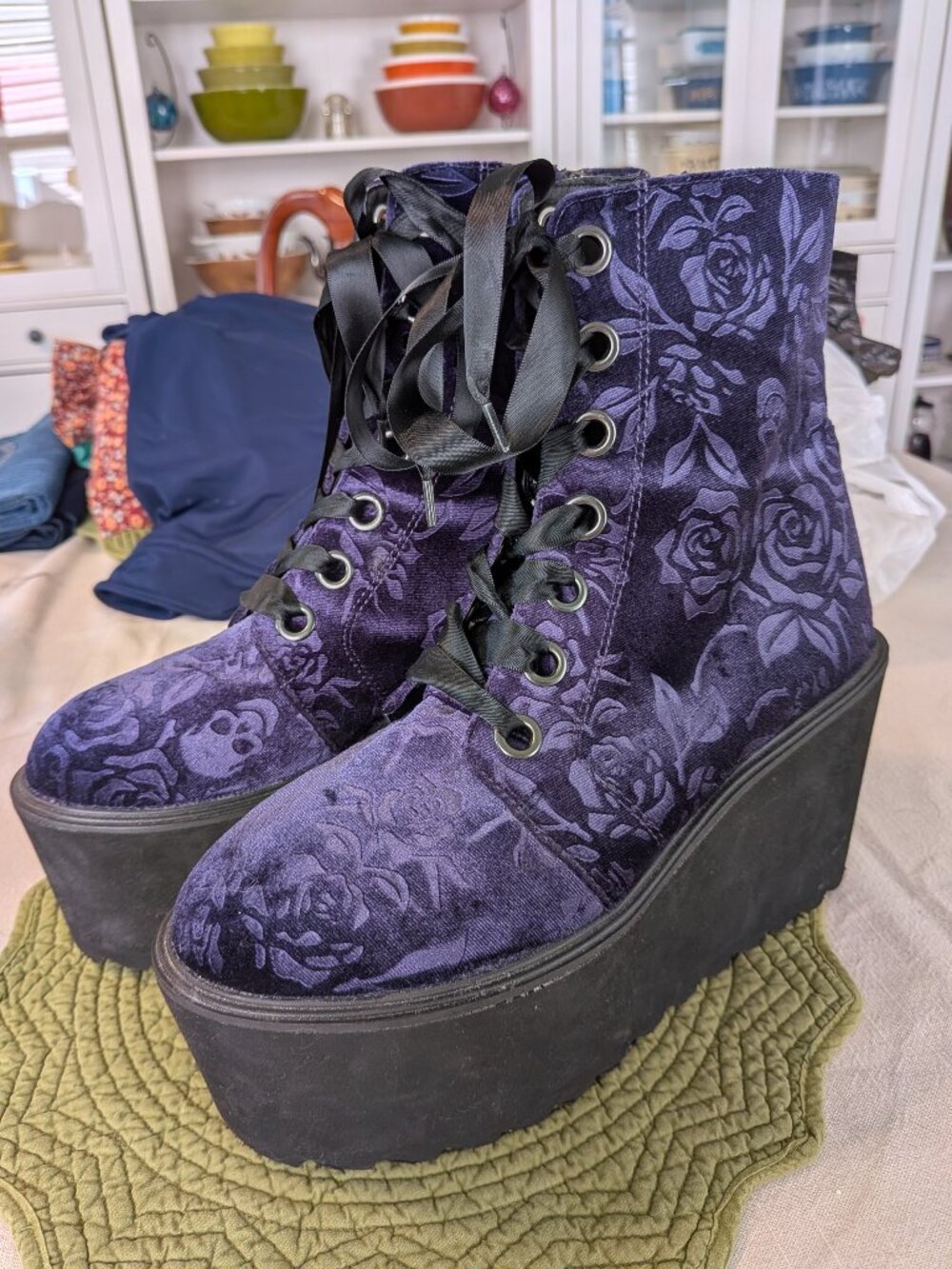 Killstar Vampire's Kiss Platform Boots Size 10‎